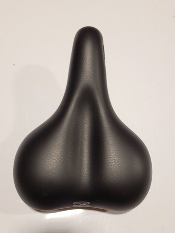 Saddle (Gio Storm)